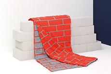 Decke „Brick“ von Martha Schwindling